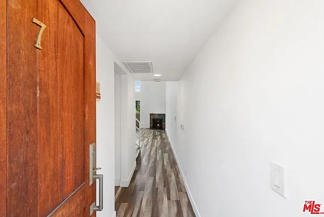 3712 Evans St #7 — Photo 2