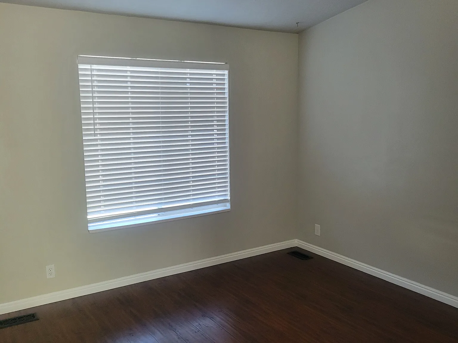 3 Bedroom Clearfield Home! — Photo 4