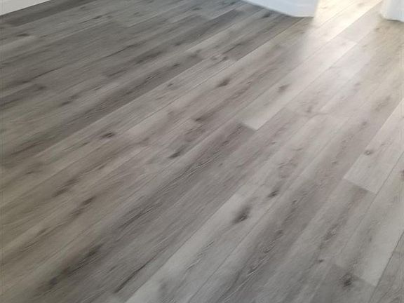 3rd image of 10019 S Hoover St #10739557