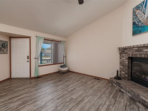 3rd image of 3880 Avenue C