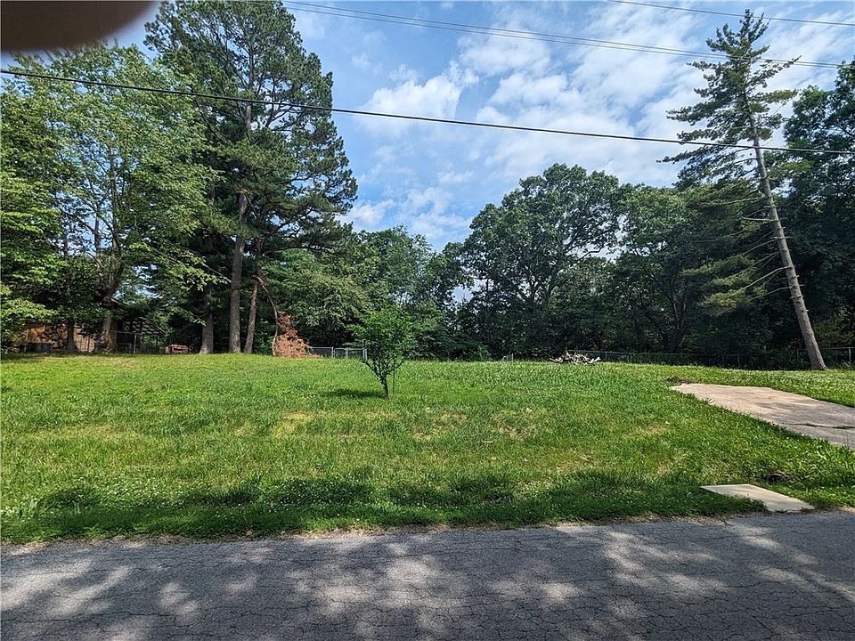 2nd image of 10 Hope Dr #26