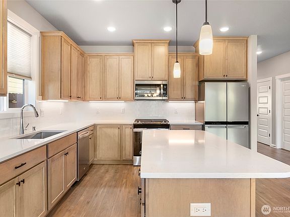 3rd image of 12514 NE 63rd Avenue