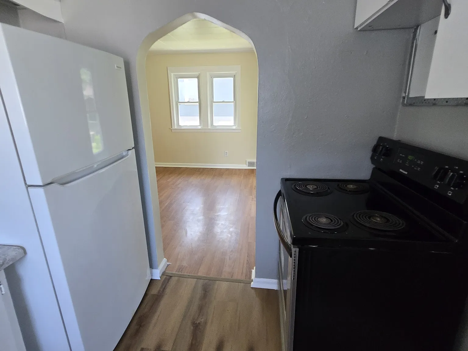 3106 Columbia St — Photo 2