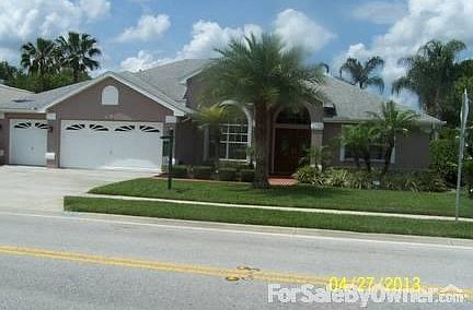 Great Curb Appeal
						:
						Lush landscaping, the neighborhood is meticulously maintained.