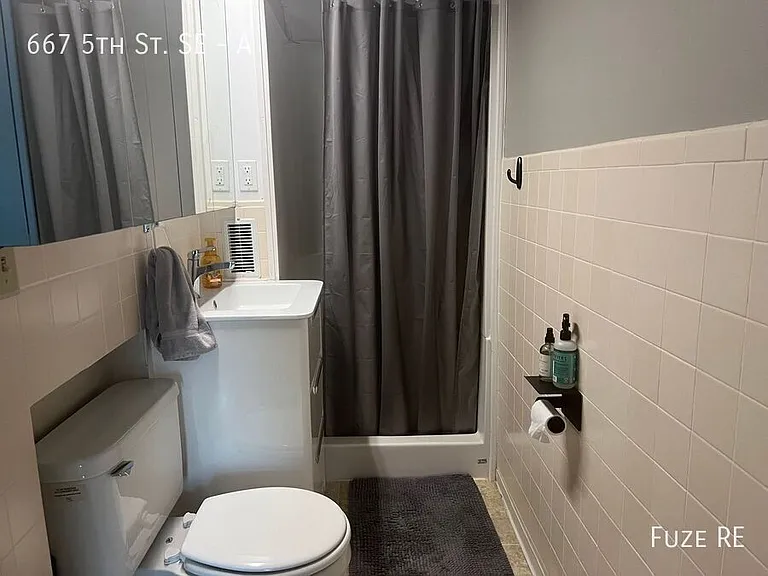 667 5th St SE #A — Photo 16