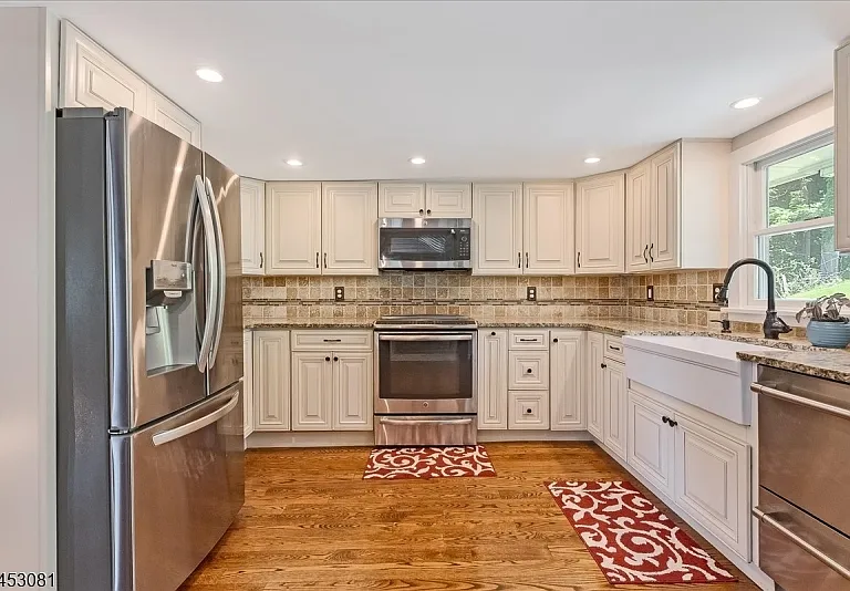 77 W Shore Trl — Photo 22