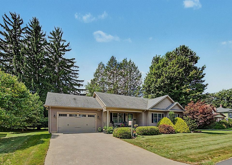 1st image of 4 McKinley Ave