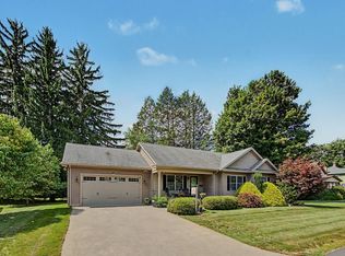 4 McKinley Ave, Easthampton, MA 01027