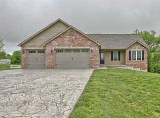 2677 W View Ln, Washington, MO 63090