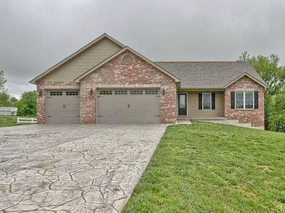 2677 W View Ln, Washington, MO, 63090