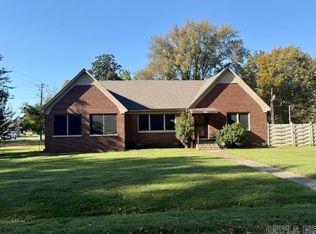 201 NE 4th St, England, AR 72046