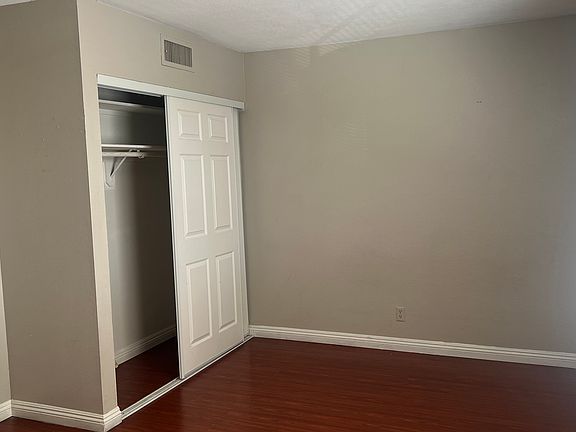 3rd image of 6019 Vegas Dr