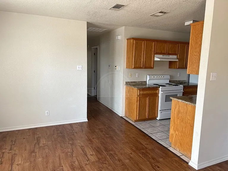 913 McDaniel Circle, Killeen — Photo 6