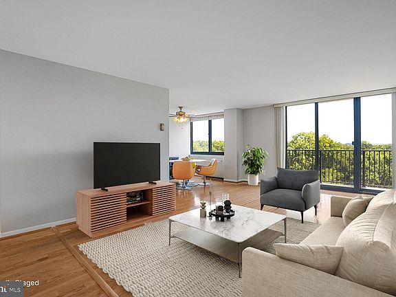 3rd image of 600 Roosevelt Blvd APT 510