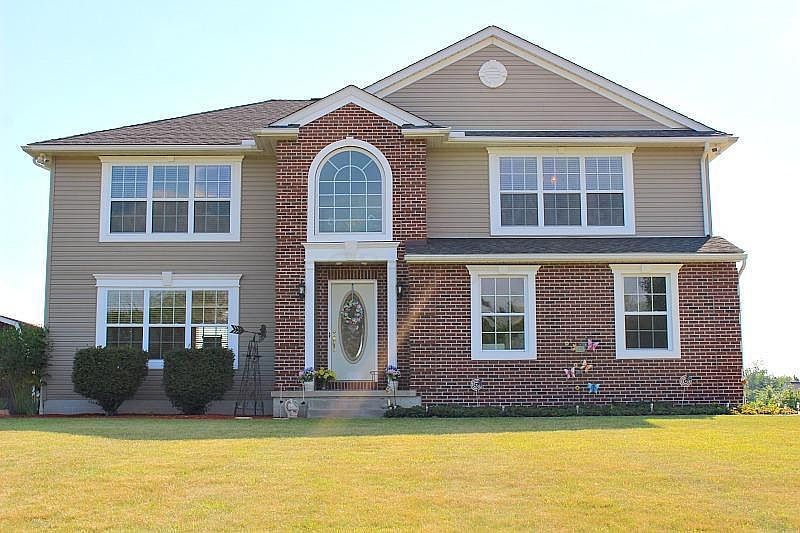1st image of 108 Sycamore Way