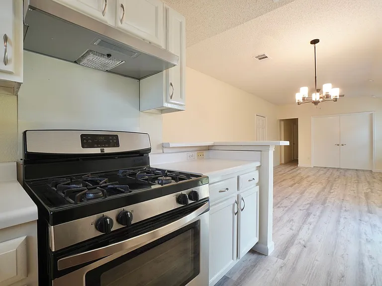 13102 Staton Dr — Photo 10