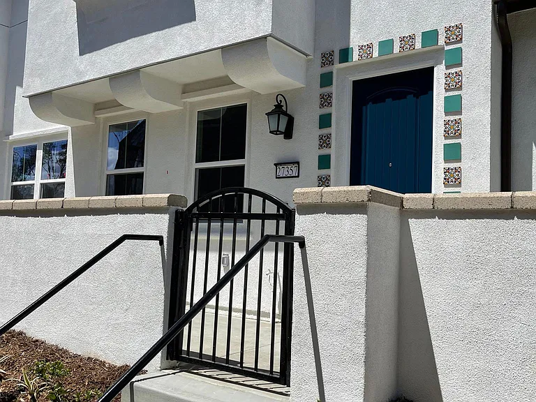 30470 Capetown Ln — Photo 1