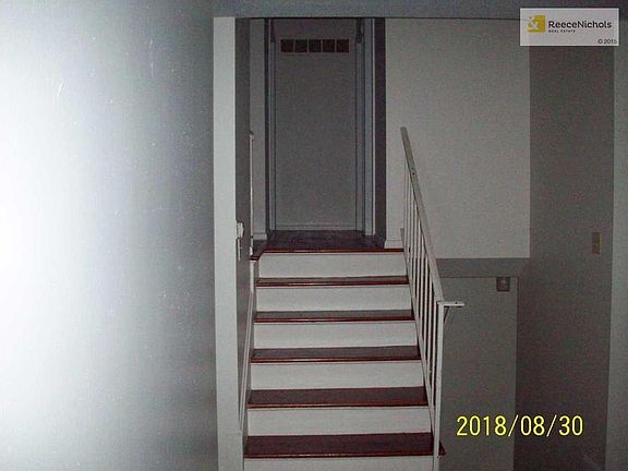 5th image of 9207 Richmond Ave