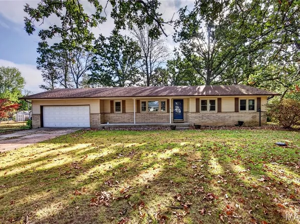 22838 Pioneer Dr, Lebanon, MO 65536