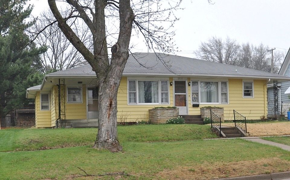 1st image of 11216 108th St