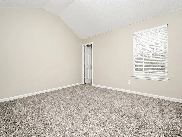 675 Barshay Dr — Photo 15