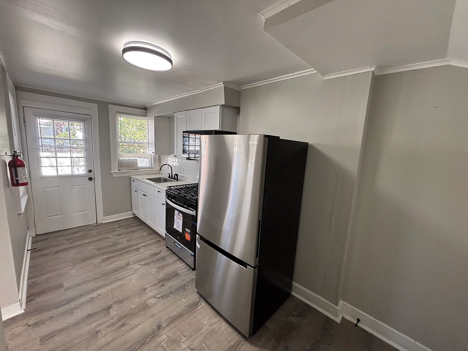 3 bed, $1,750 — Photo 3