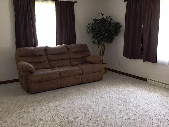 4th image of 803 Fairview Blvd