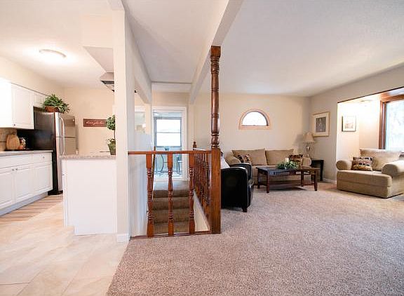 5th image of 405 Meadow Ct