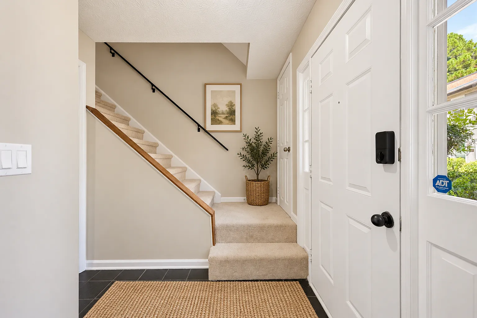 3 bed, 1548 sqft, $2,300 — Photo 3