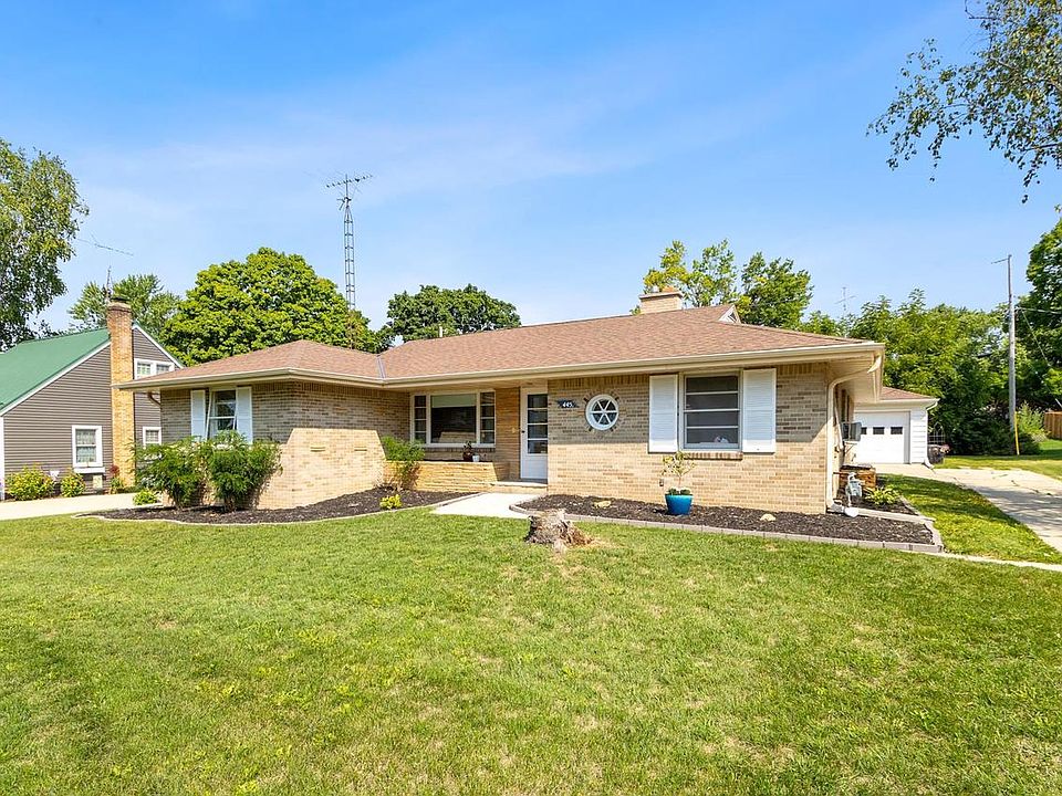 445 East DODGE Street, Jefferson, WI 53549 Zillow