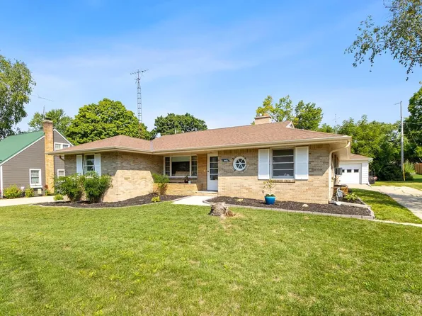 445 East DODGE Street, Jefferson, WI 53549