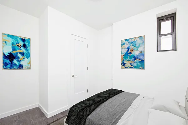 Rented by R New York | media 13