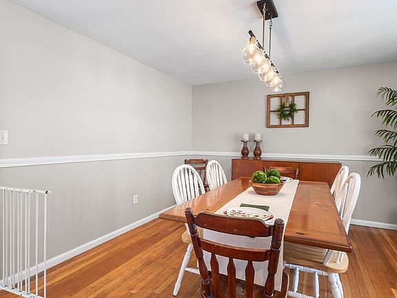 4th image of 451 Linebrook Rd