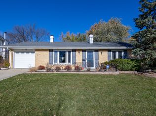 1320 Hassell Rd, Hoffman Estates, IL 60169