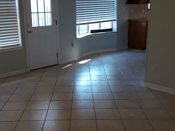 3rd image of 9914 Kirkshire Dr
