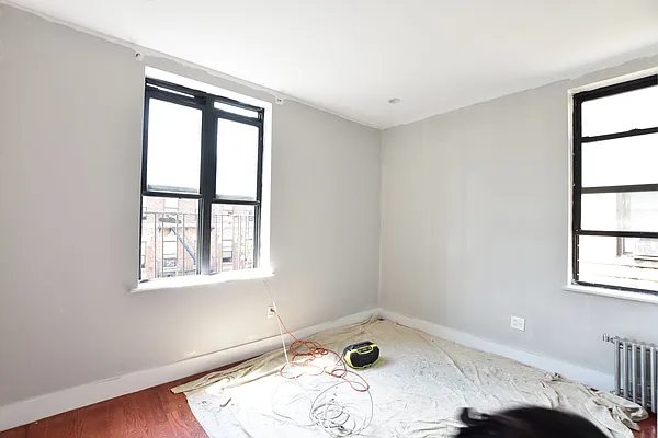 Rented by Clove Realty LLC | media 5