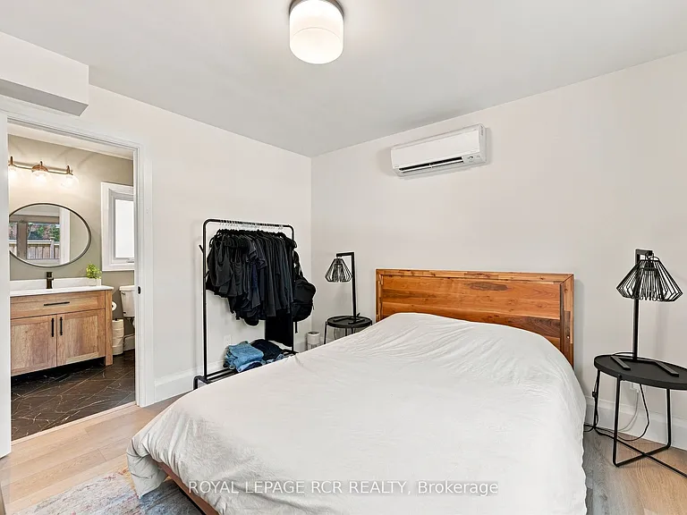 23 Mark St — Photo 12