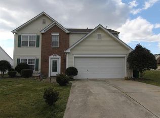 9831 Avensong Crossing Dr, Charlotte, NC 28215