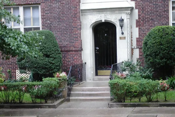 Sold by Corcoran | media 19