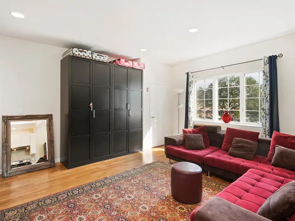 2695 Shell Rd APT 3B, Brooklyn, NY 11223