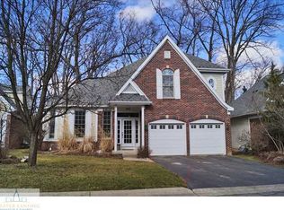 206 Abbott Woods Dr, East Lansing, MI 48823