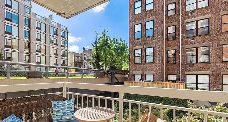 Rented by Compass | media 9