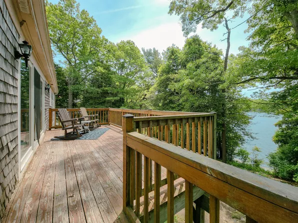 1031 W Main Street, Centerville, MA 02632