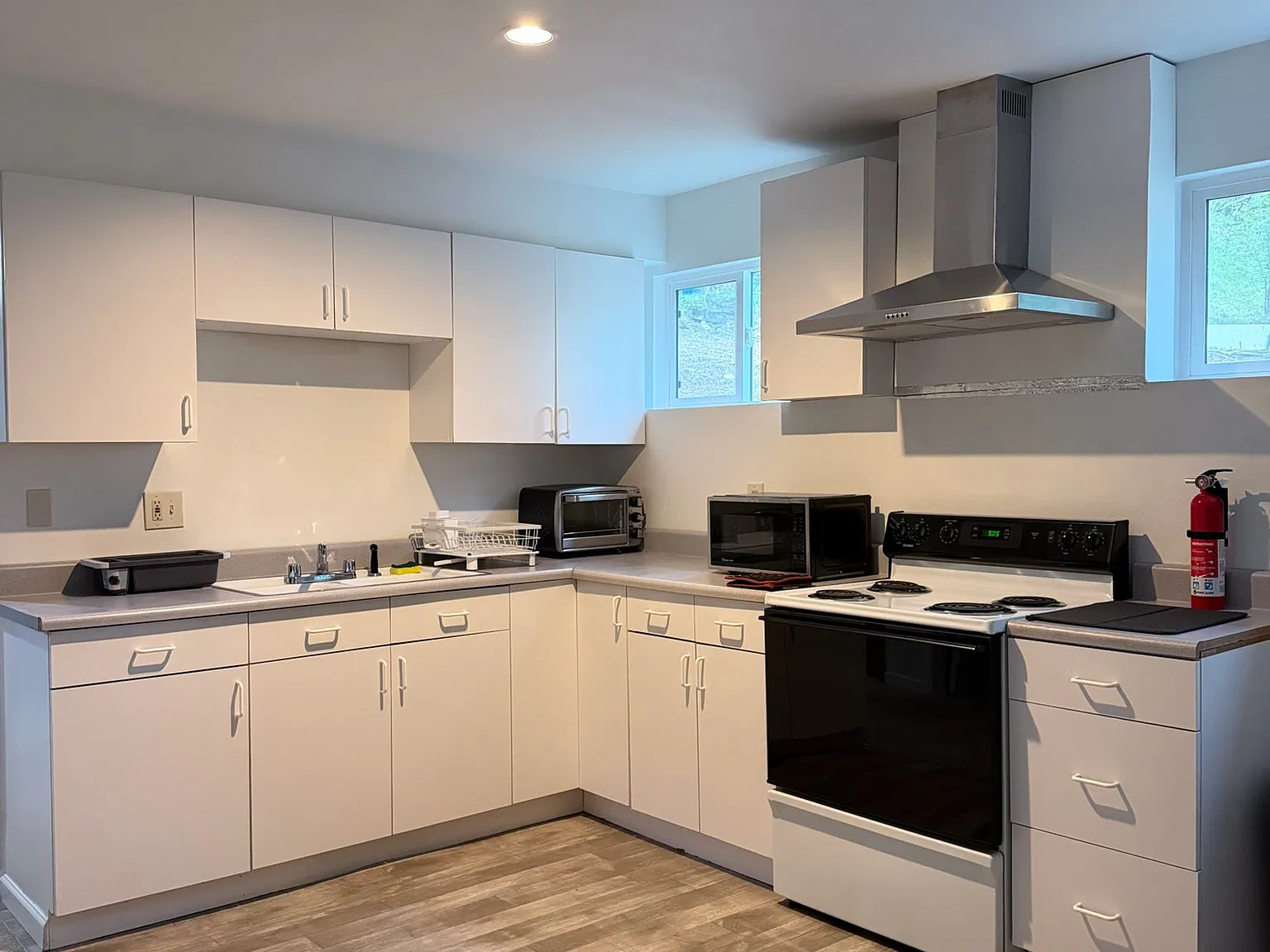 2 bed, 1300 sqft, $2,450 — Photo 4