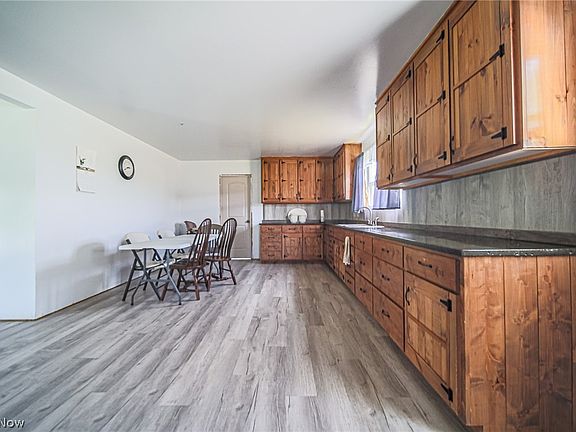 2nd image of 3825 Pryor Rd #1