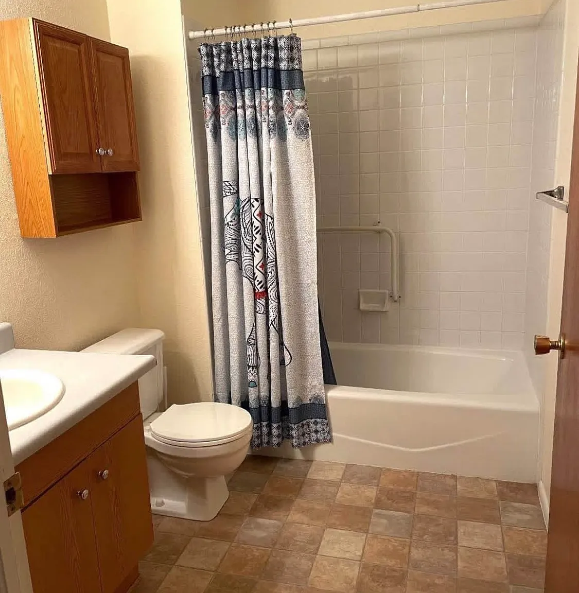 2 bed, 950 sqft, $1,250 — Photo 3