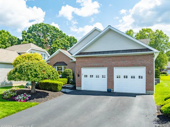 41 Cheshire Way, Loudonville, NY 12211