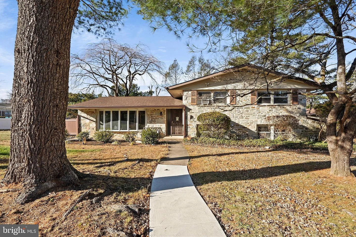 1064 Irvin Rd photo 1
