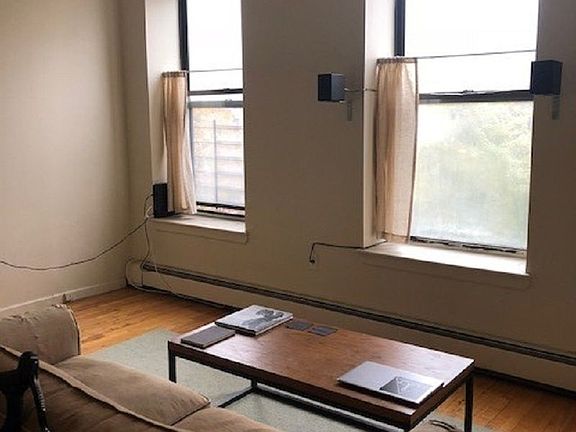 2nd image of 13 W 129th St APT 3