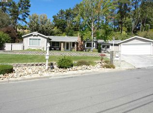 1 Bel Air Dr, Orinda, CA 94563